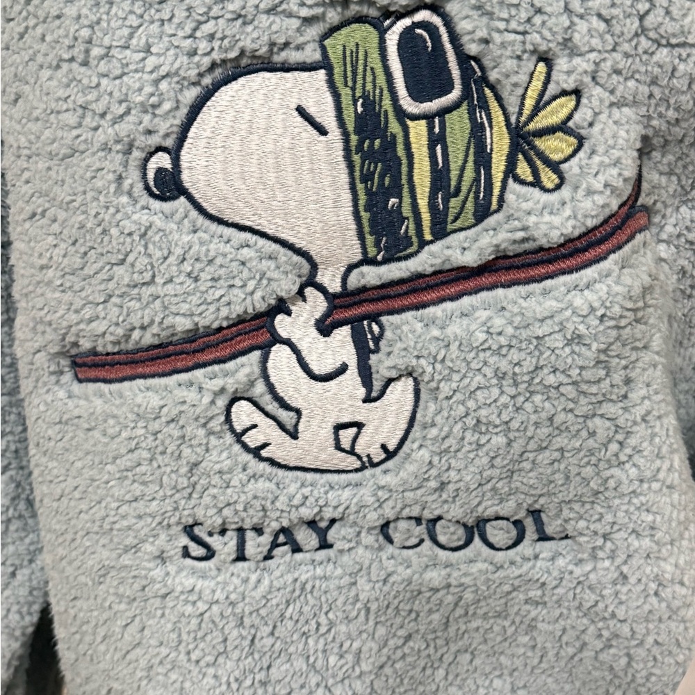 Peanuts Light Blue Sherpa 'Stay Cool' Half-Zip Pullover with Navy Collar - Picture 4 of 6